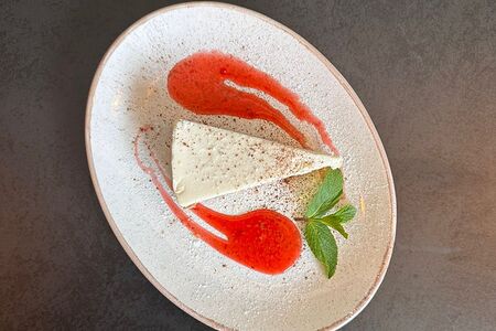 Творожный чизкейк с домашним вареньем 