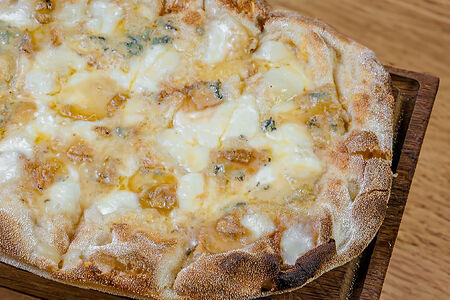 Пицца Четыре сыра