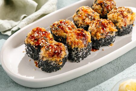 Запеченный ролл с угрем