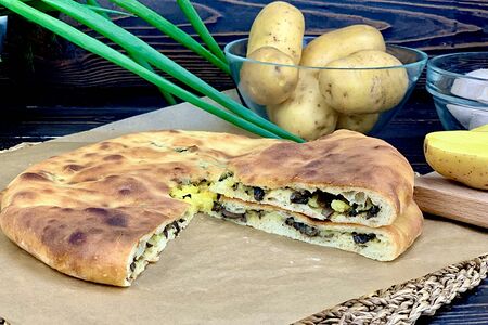 Пирог с картофелем и грибами