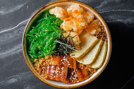 Поке с Угрем и Креветками