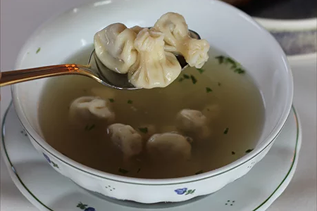 Суп с мини-хинкалиями