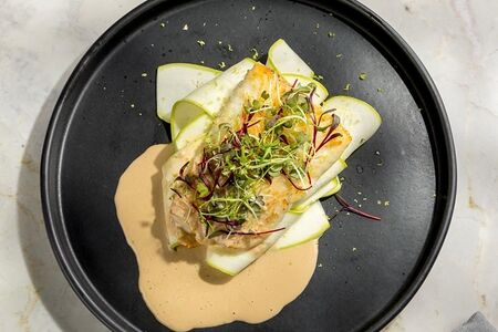 Палтус с цукини в сливочном соусе