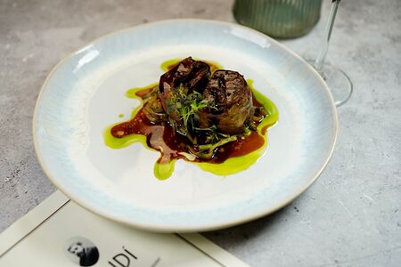 Ягненок порей мадера