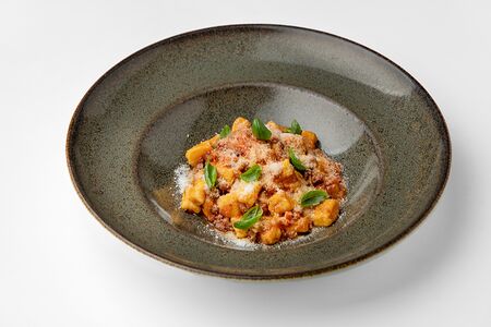 Ньокки болоньезе