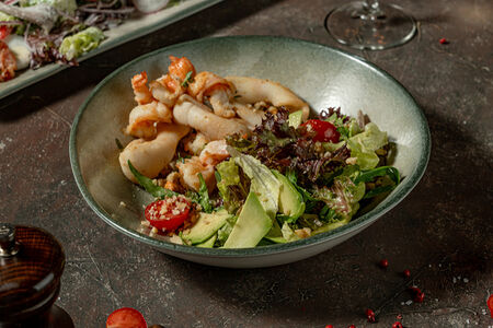 Салат с морепродуктами