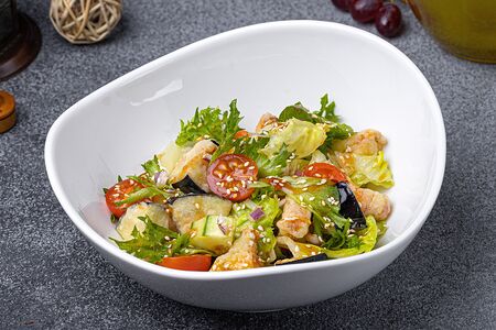 Салат с баклажаном фри