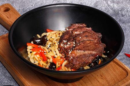 Лапша со щечками