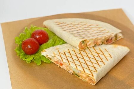 Кесадилья с курицей и сыром