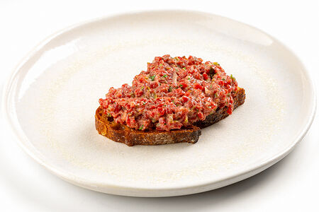 Тост с тартаром из говядины