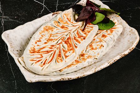 Женгялов хац с сыром и зеленью