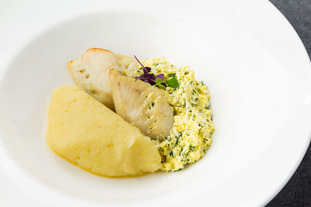 Судак по-польски с картофельным пюре