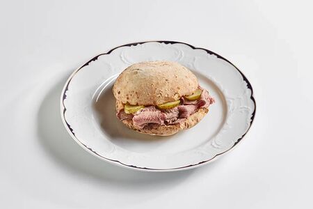 Пучча с ростбифом