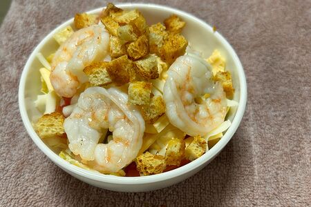 Салат Цезарь с креветкой 