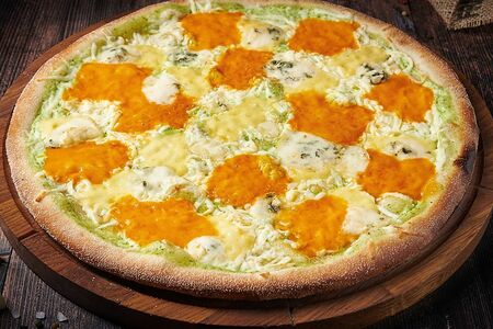 Четыре сыра с Горгонзолой D23 Пицца на тонком тесте