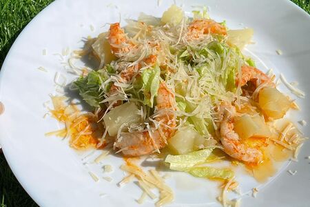 Креветки с ананасом