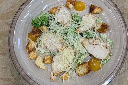 Цезарь с курицей