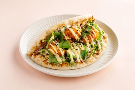 Пита с креветками темпура и японским майо