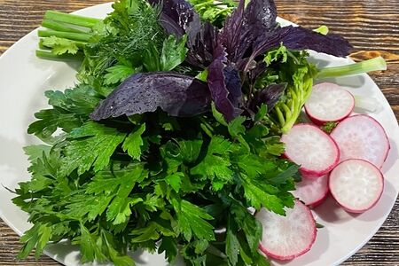 Зелень в ассортименте