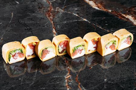 Тортилья с копченым лососем