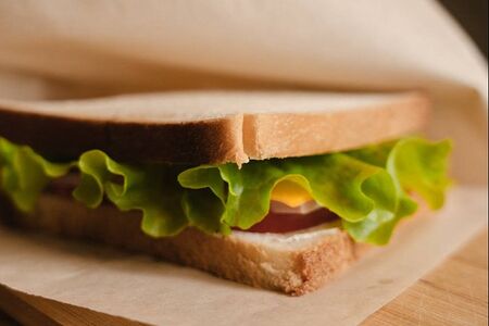 Сэндвич с ветчиной и сыром Чеддер 