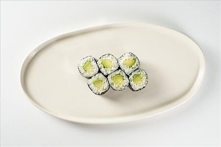 Ролл с авокадо