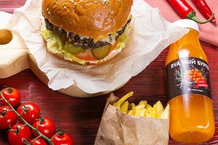 Комбо №3 (Дочь мясника, фри, морс, соус Heinz)