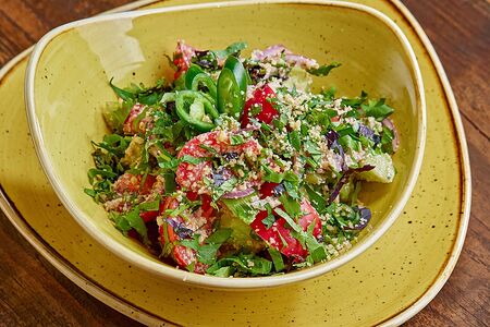 Салат по-грузински с орехами