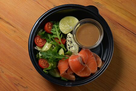 Салат с форелью слабой соли