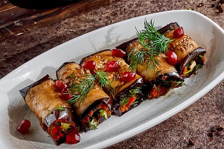 Рулетики из баклажанов