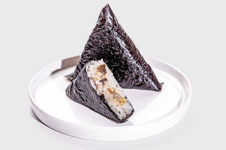 Онигири Жюльен