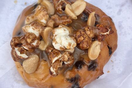 Крамбл куки Арахис, соленая карамель