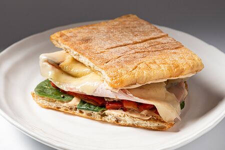 Панини с пастрами из индейки