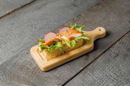 С копченым бедрышком цыпленка