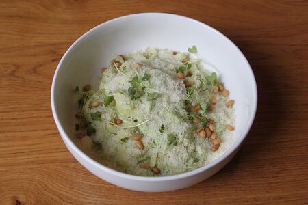 Тальятелле с беконом и шпинатом