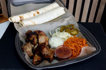 Шашлычная тарелка со свининой