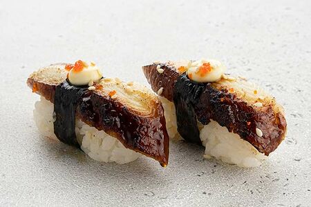 Суши с угрем (2 шт)