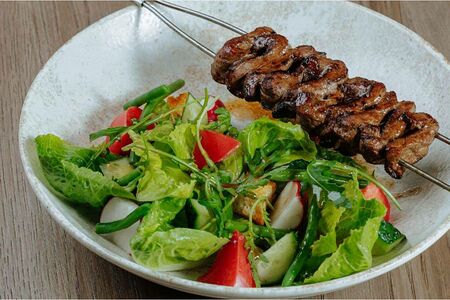 Салат с телятиной