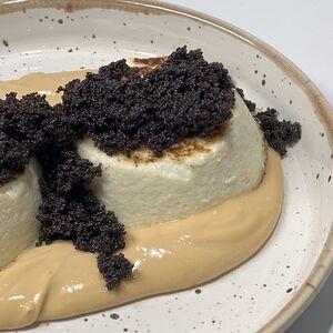 Сырники с маковой помадкой и кремом из сгущенки