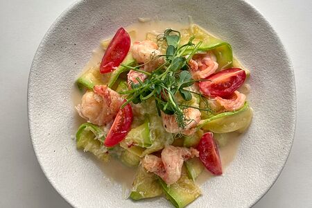 Паста из цукини с креветками