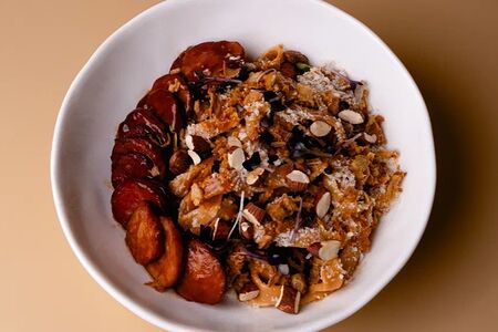 Паста с дымными колбасками