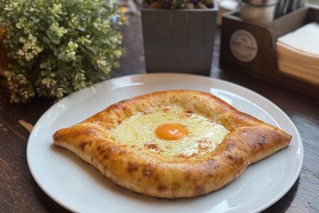 Хачапури по-аджарски