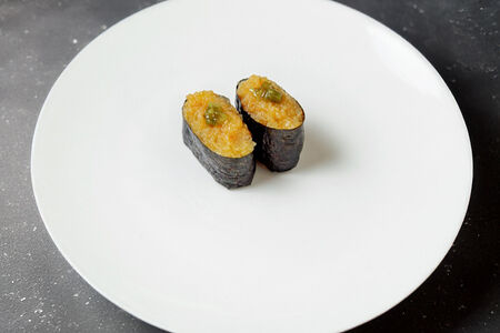 Суши-гункан Щучья икра