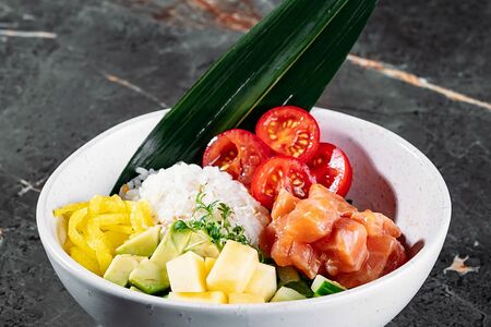 Поке с лососем