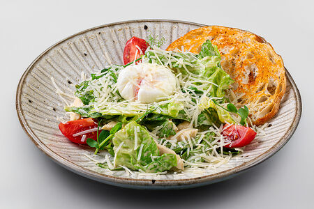 Салат цезарь с курицей