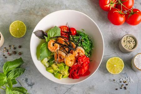 Поке с тигровыми креветками