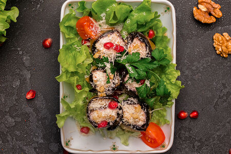 Рулетики из баклажана с сыром фета