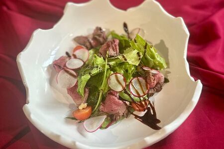 Салат с ростбифом