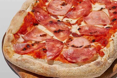 Пицца Сальчичон трюфельный