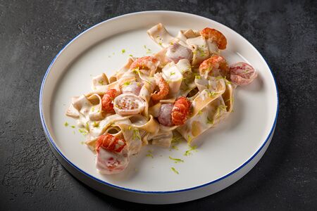 Паста в соусе биск